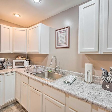 Lovely 3- Bedroom Apartment With Street Parking. Гошен Екстер'єр фото