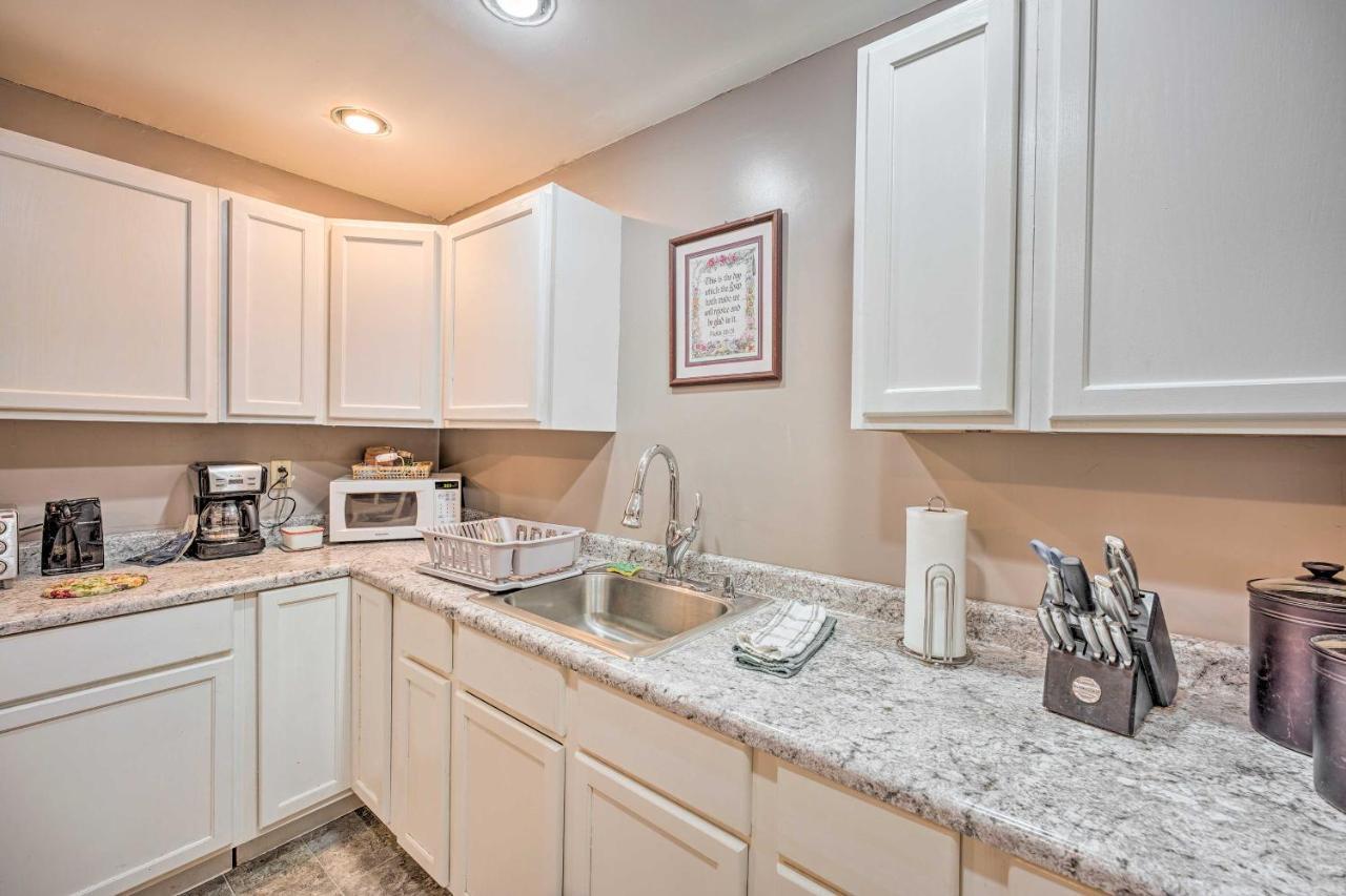 Lovely 3- Bedroom Apartment With Street Parking. Гошен Екстер'єр фото
