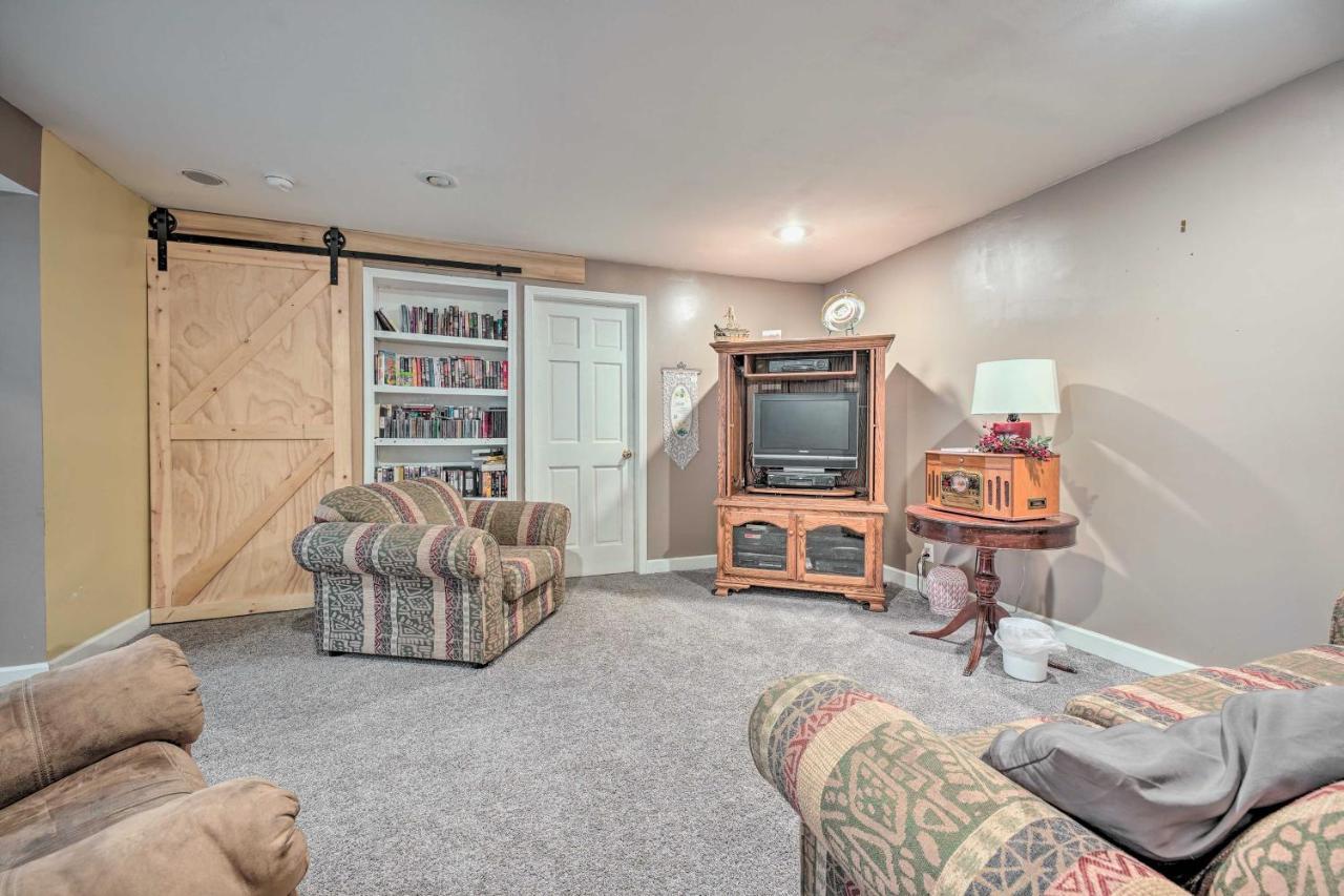 Lovely 3- Bedroom Apartment With Street Parking. Гошен Екстер'єр фото