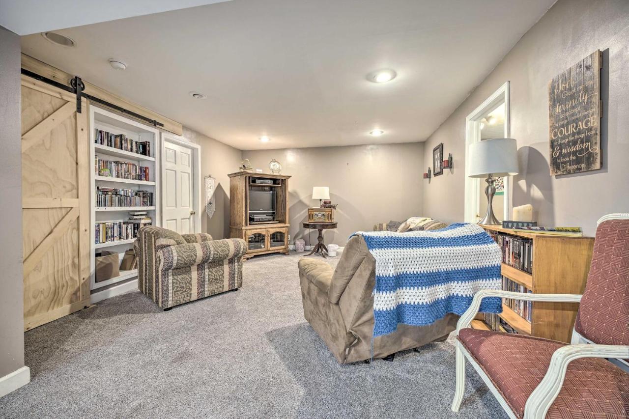 Lovely 3- Bedroom Apartment With Street Parking. Гошен Екстер'єр фото